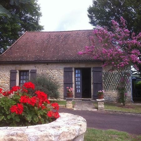 Gîte de Poppy Tursac Extérieur photo