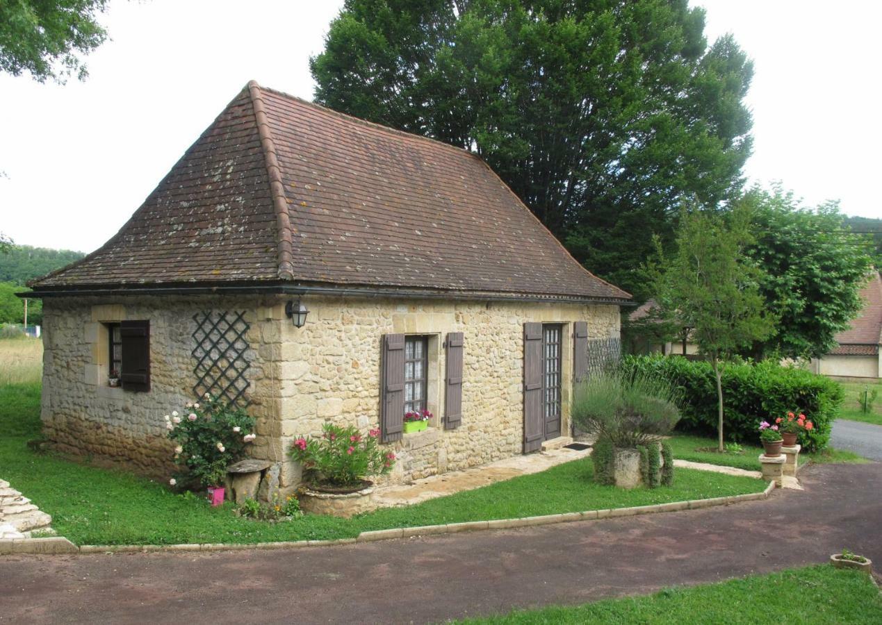 Gîte de Poppy Tursac Extérieur photo